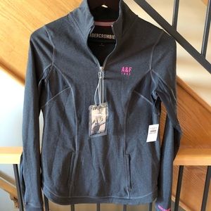 Brand new Abercrombie Active half zip shirt